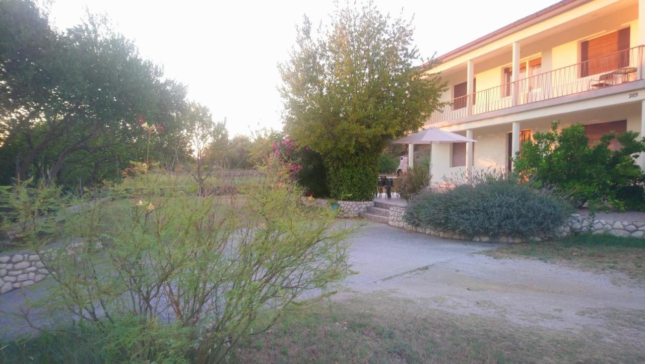 Apartment Vidas Kampor Exterior photo